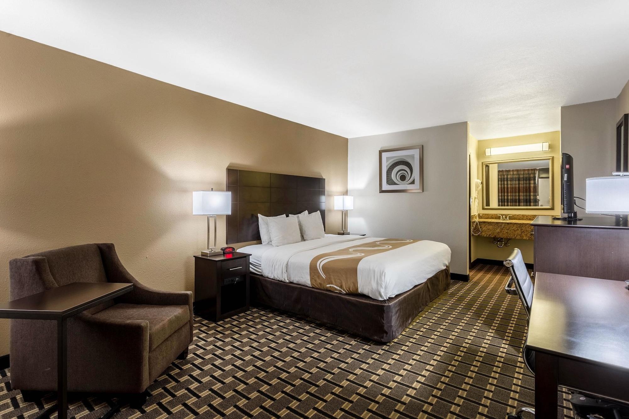 Quality Inn Tupelo Eksteriør billede