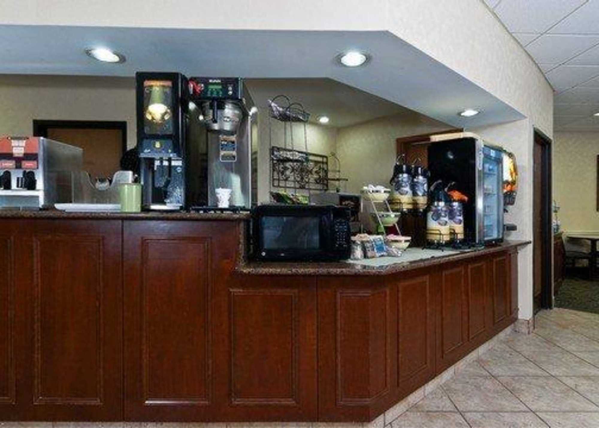 Quality Inn Tupelo Restaurant billede