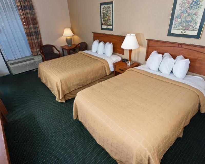 Quality Inn Tupelo Eksteriør billede