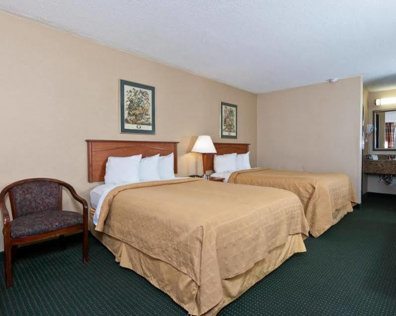 Quality Inn Tupelo Eksteriør billede